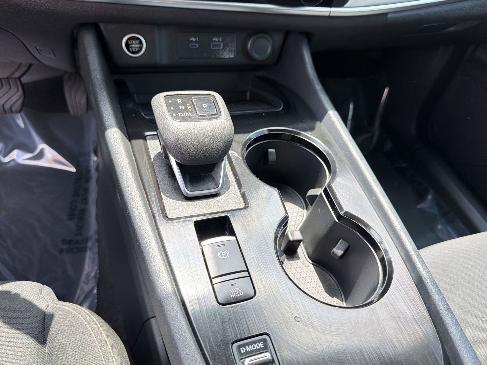 Used 2023 Nissan Rogue S FWD image 15