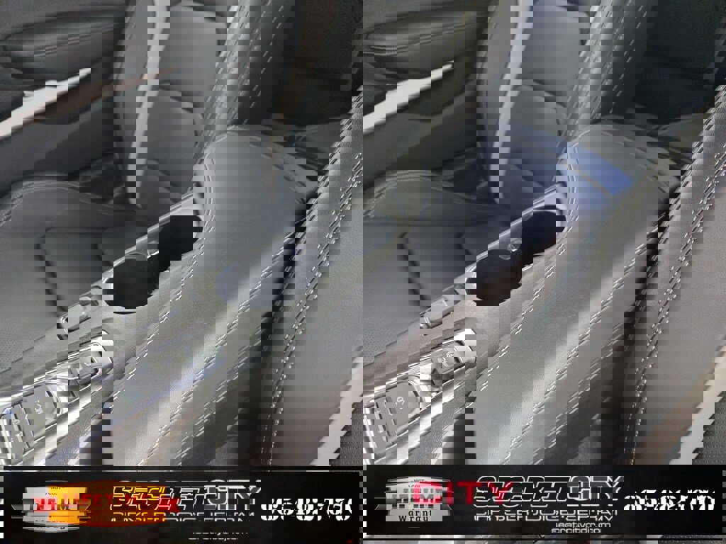 Used 2023 Chevrolet Camaro LT w/ RS Package image 21