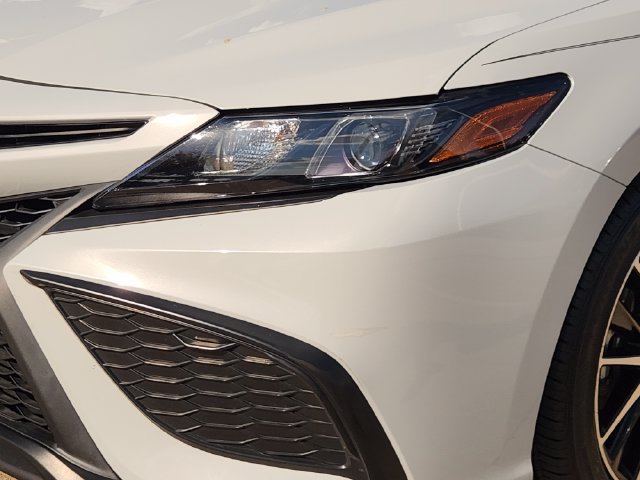 Used 2024 Toyota Camry SE FWD image 6