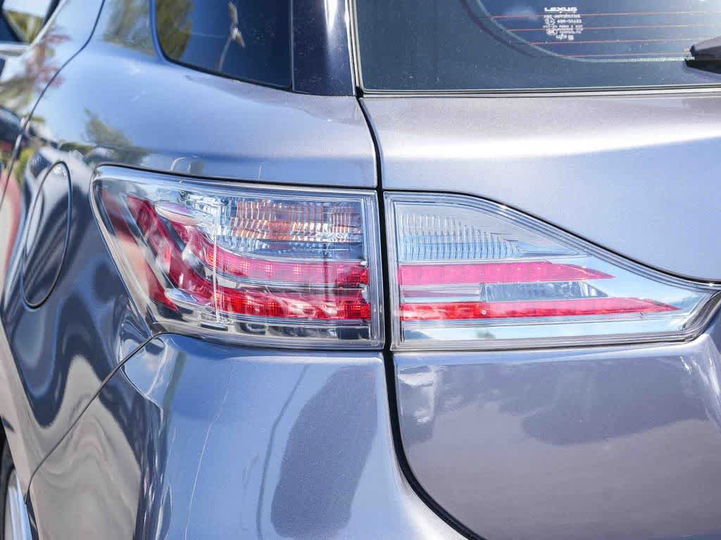 Used 2015 Lexus CT 200h FWD image 9
