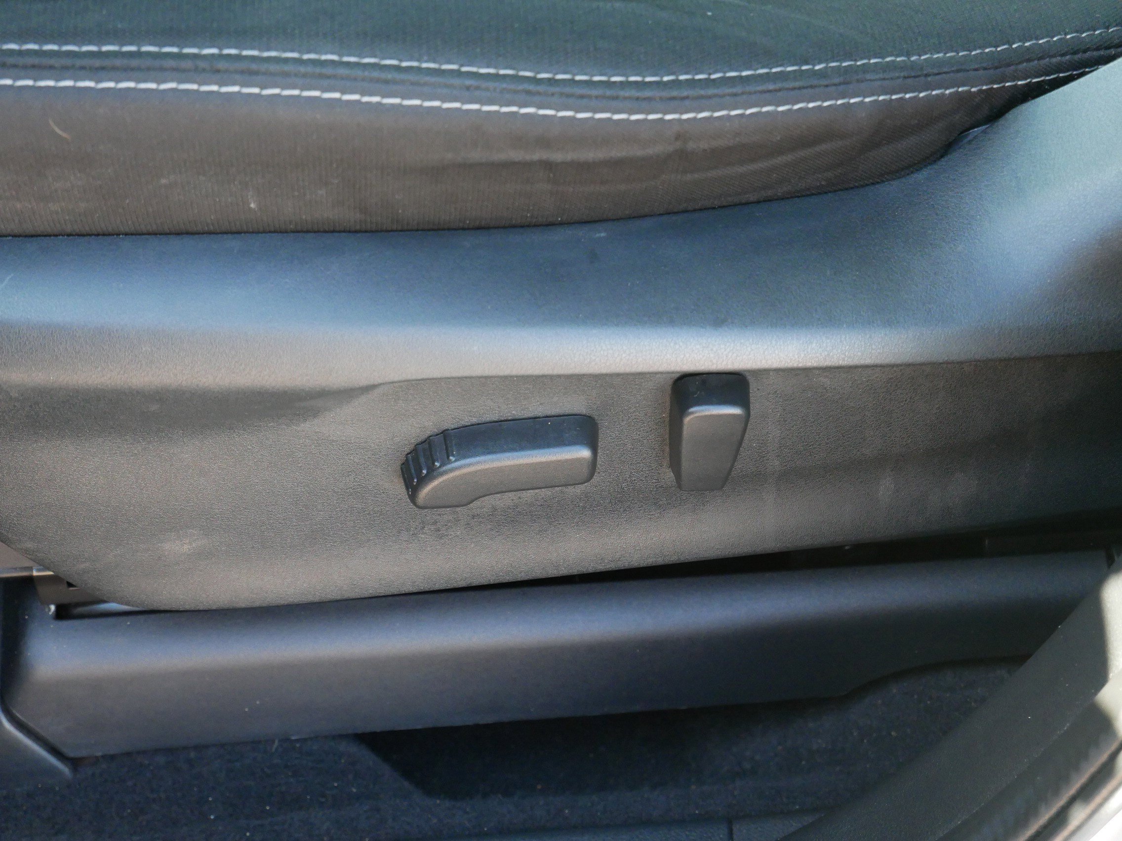 Used 2023 Subaru Ascent Premium image 19