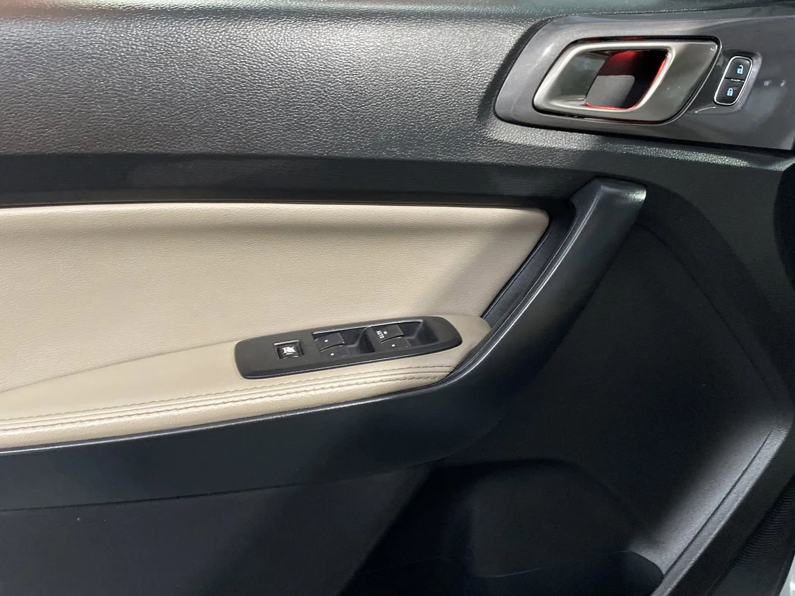 Used 2021 Ford Ranger Lariat w/ Equipment Group 501A High image 13