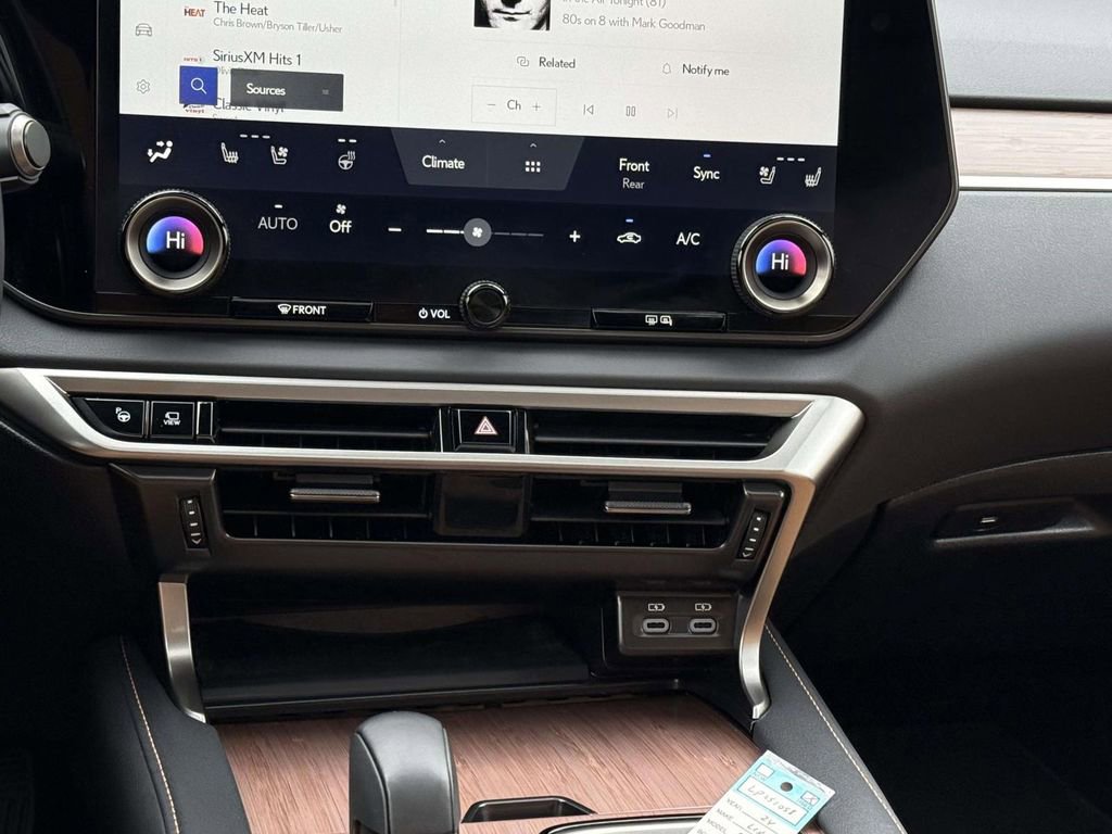 Used 2024 Lexus RX 350 image 19