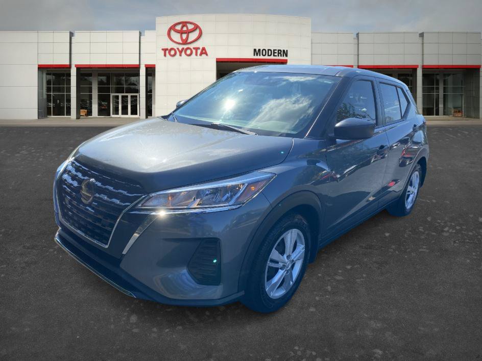 Used 2021 Nissan Kicks S FWD image 1