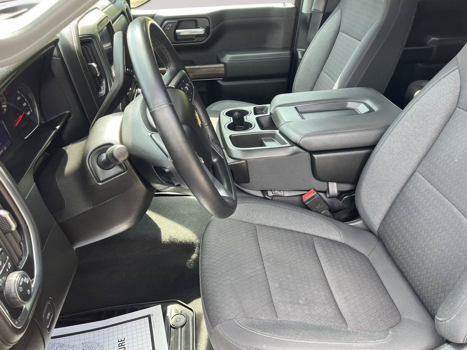 Used 2022 Chevrolet Silverado 1500 LT AWD/4WD image 24