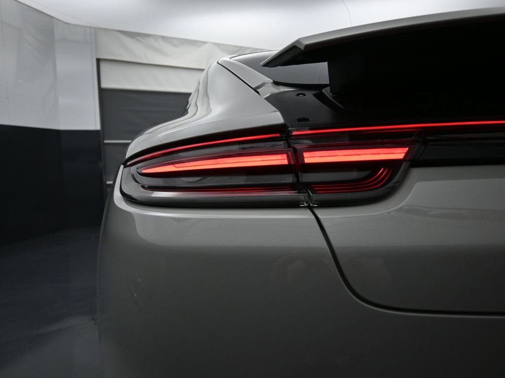 Used 2020 Porsche Panamera 4 image 11