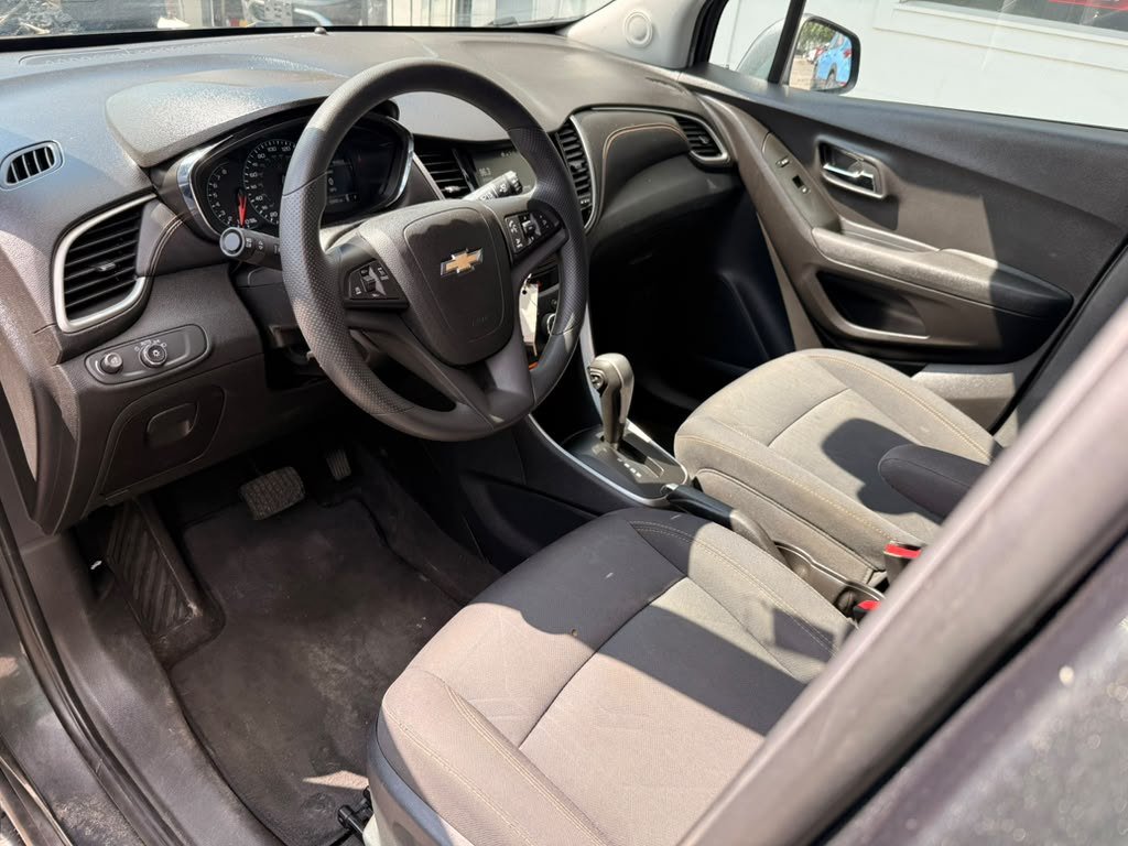 Used 2017 Chevrolet Trax LT AWD/4WD image 26