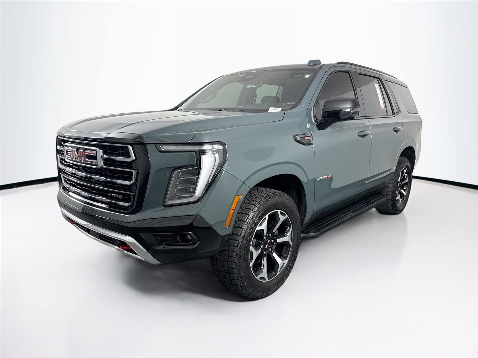 Used 2026 GMC Yukon AT4 AWD/4WD image 3