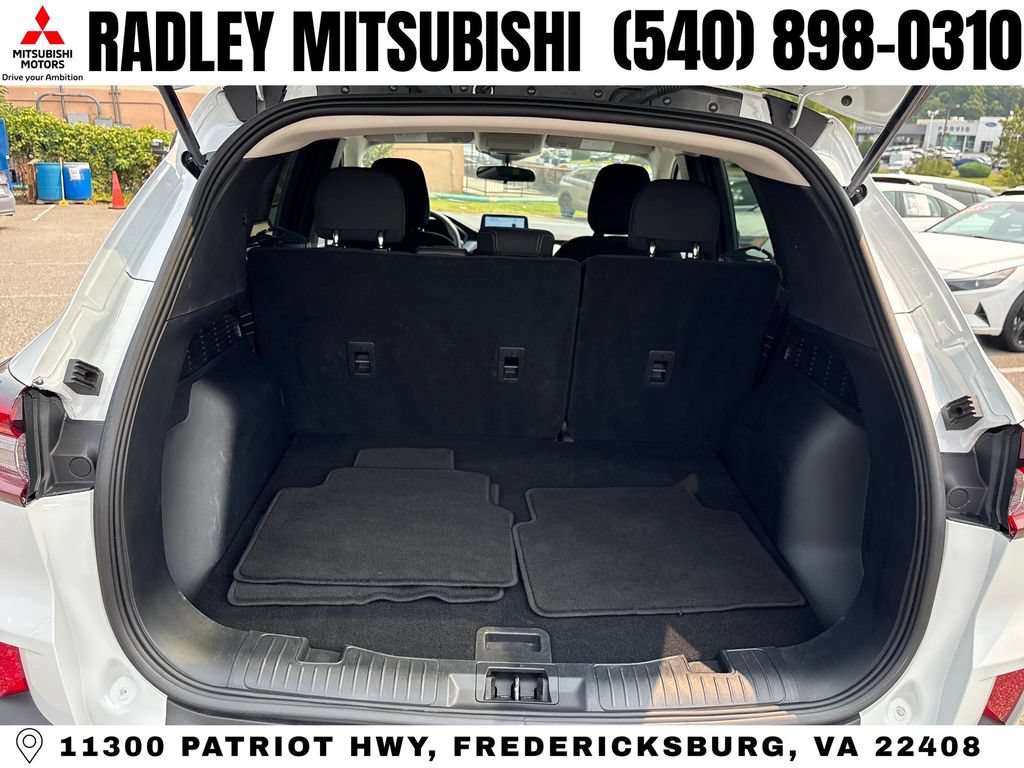 Used 2025 Ford Escape Active AWD/4WD image 13