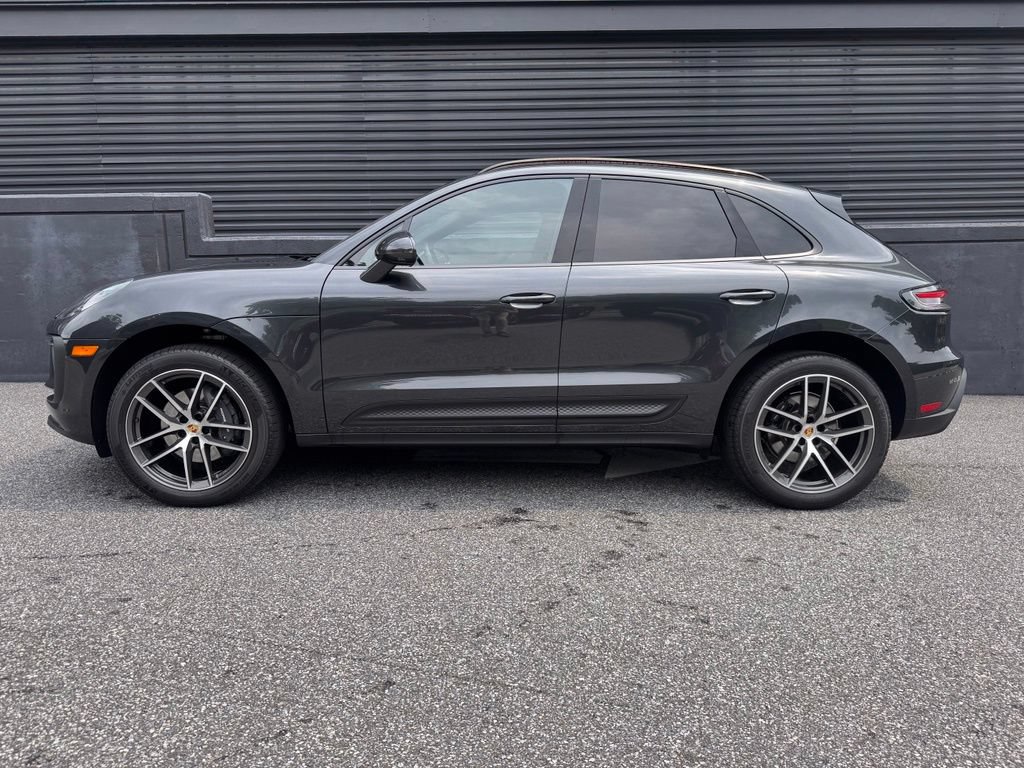 Certified 2026 Porsche Macan AWD/4WD image 7