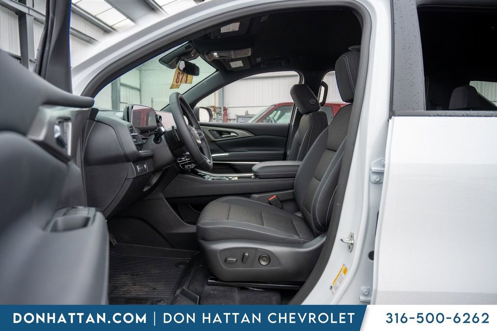 New 2026 Chevrolet Traverse LT w/ Midnight/Sport Edition image 5