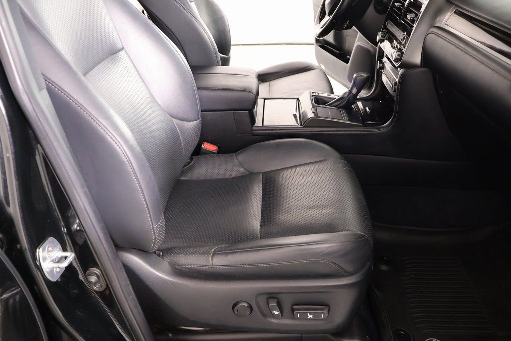 Used 2023 Lexus GX 460 Luxury w/ Sport Design Package AWD/4WD image 15