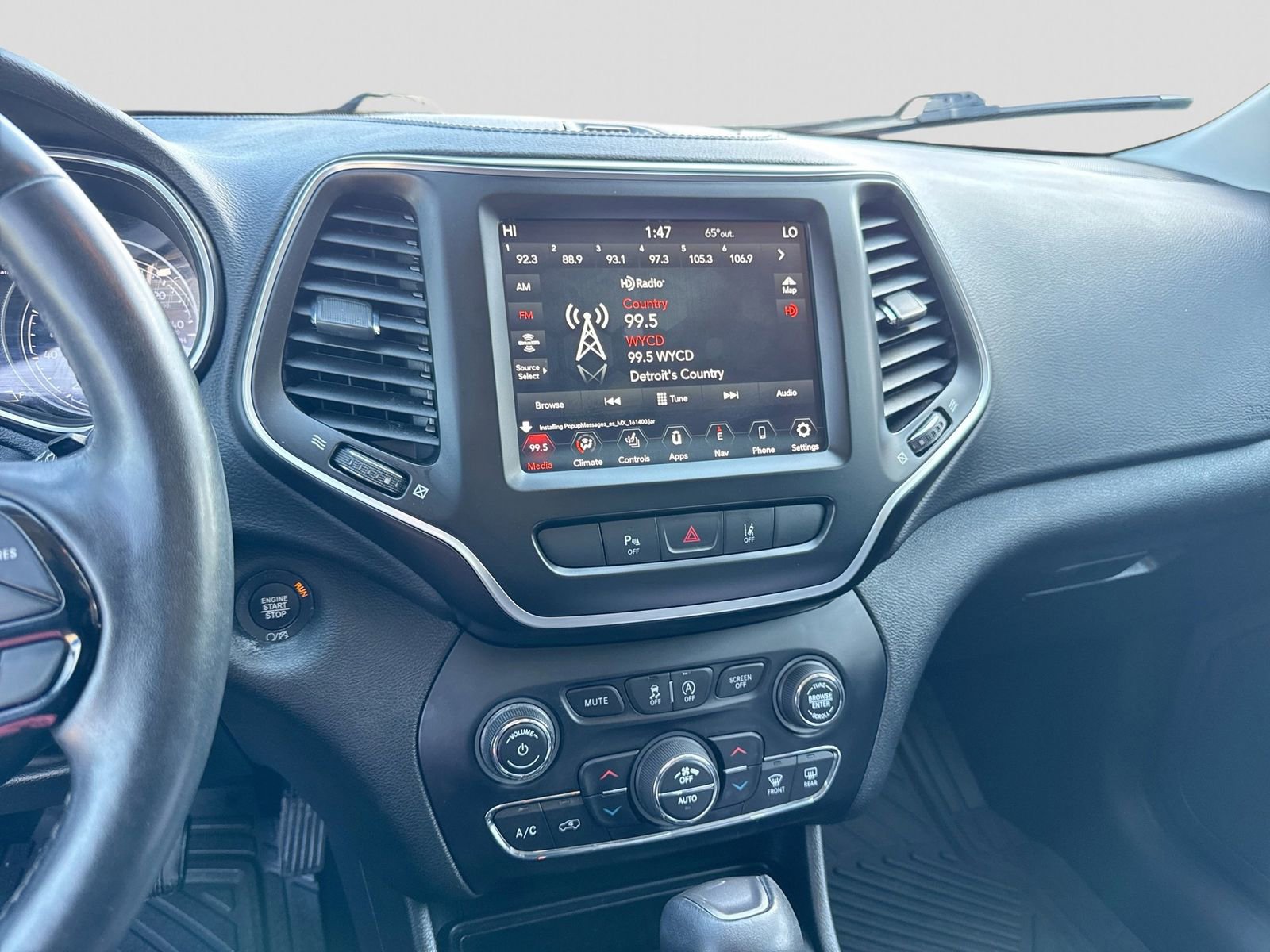 Used 2021 Jeep Cherokee Latitude Lux w/ Sun & Sound Group AWD/4WD image 28