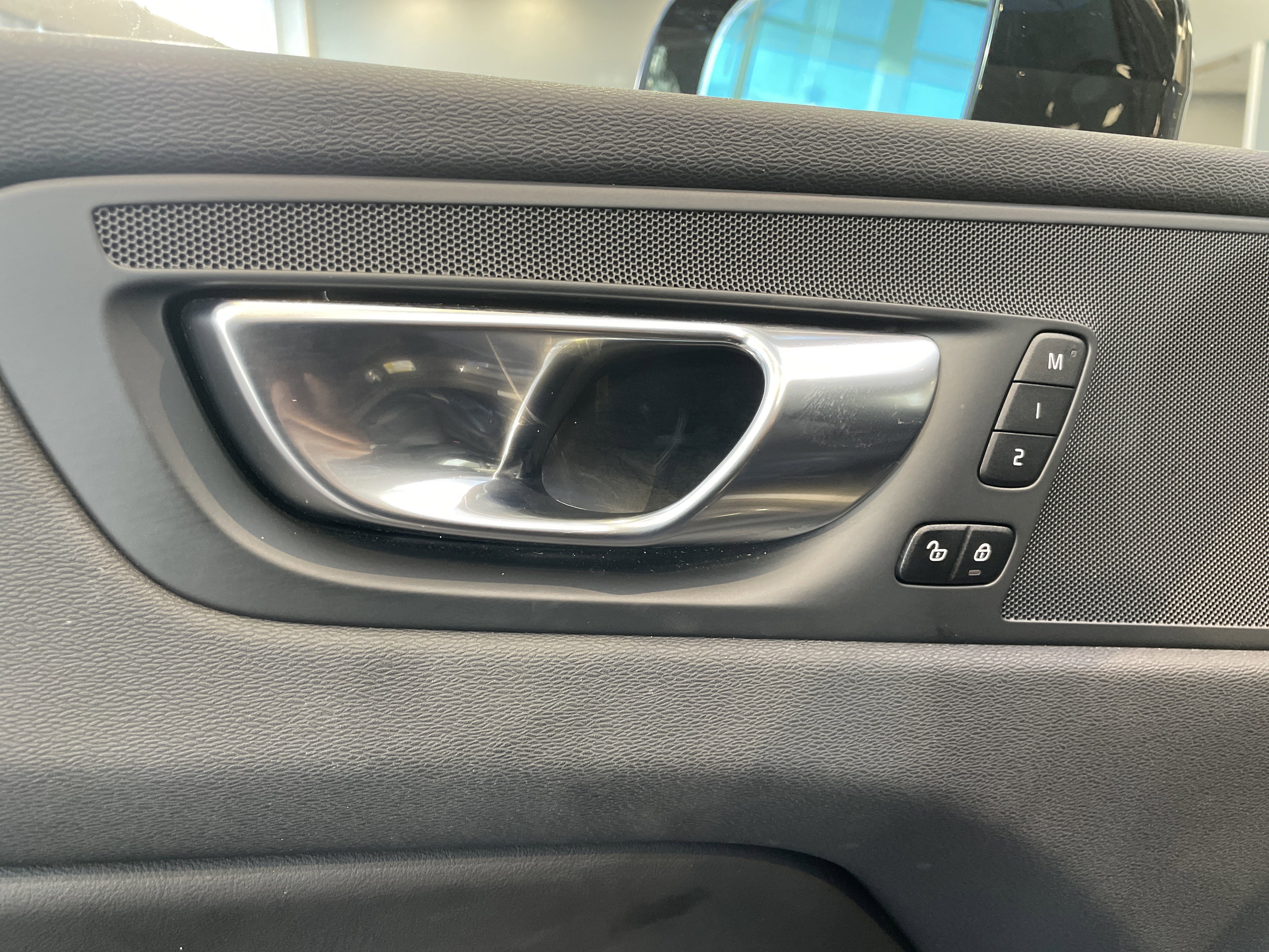 Used 2025 Volvo XC60 B5 Plus AWD/4WD image 14