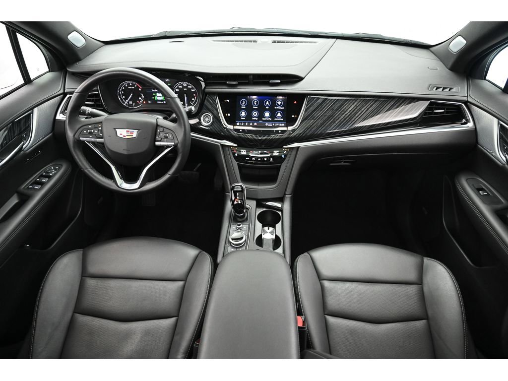 Certified 2025 Cadillac XT6 Premium Luxury image 32