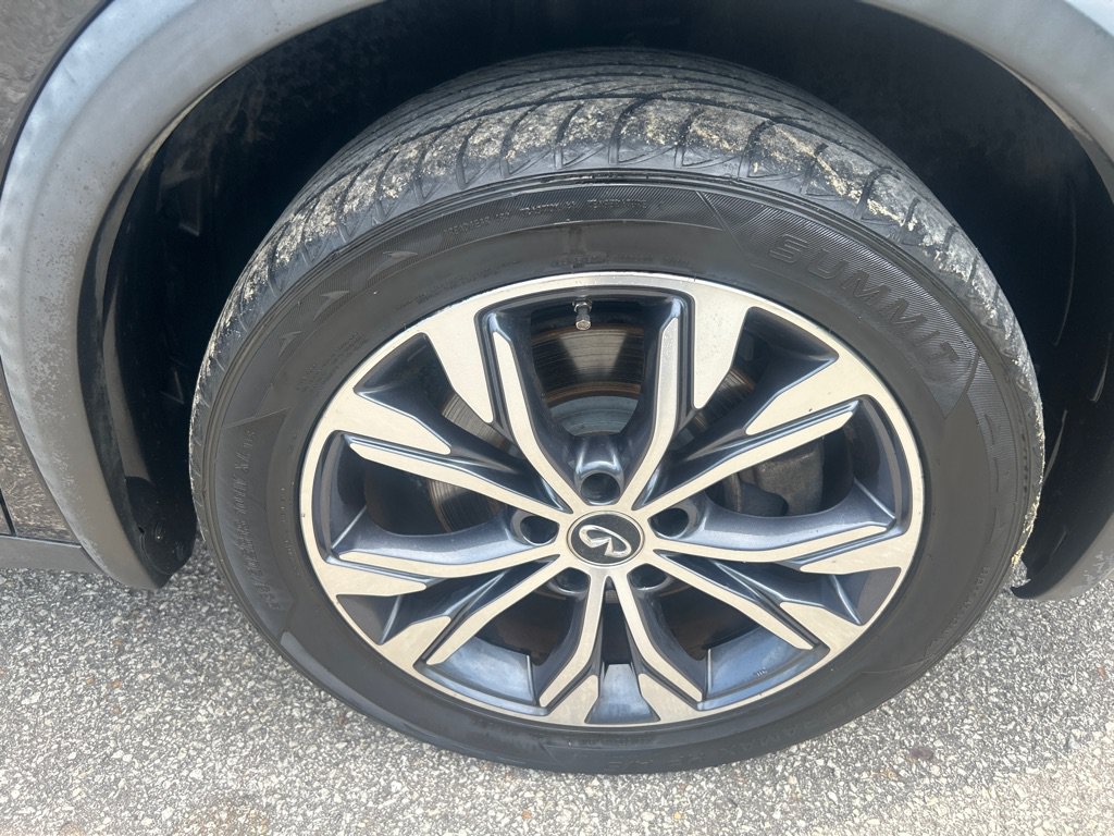 Used 2017 INFINITI QX30 Premium w/ Navigation Package AWD/4WD image 22