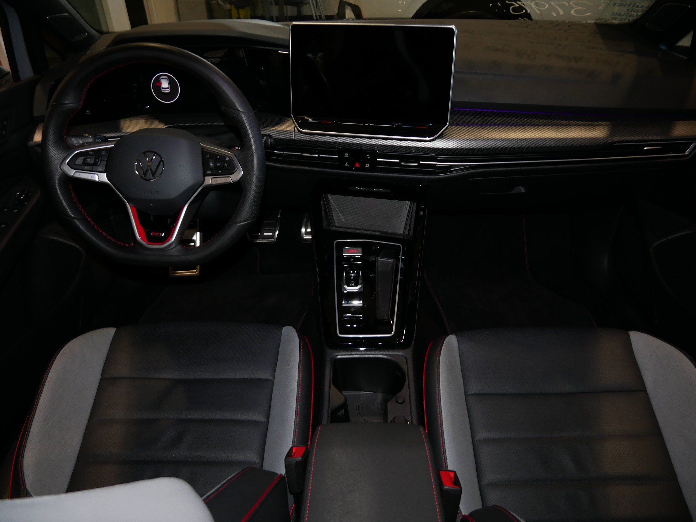 Certified 2025 Volkswagen GTI Autobahn FWD image 6