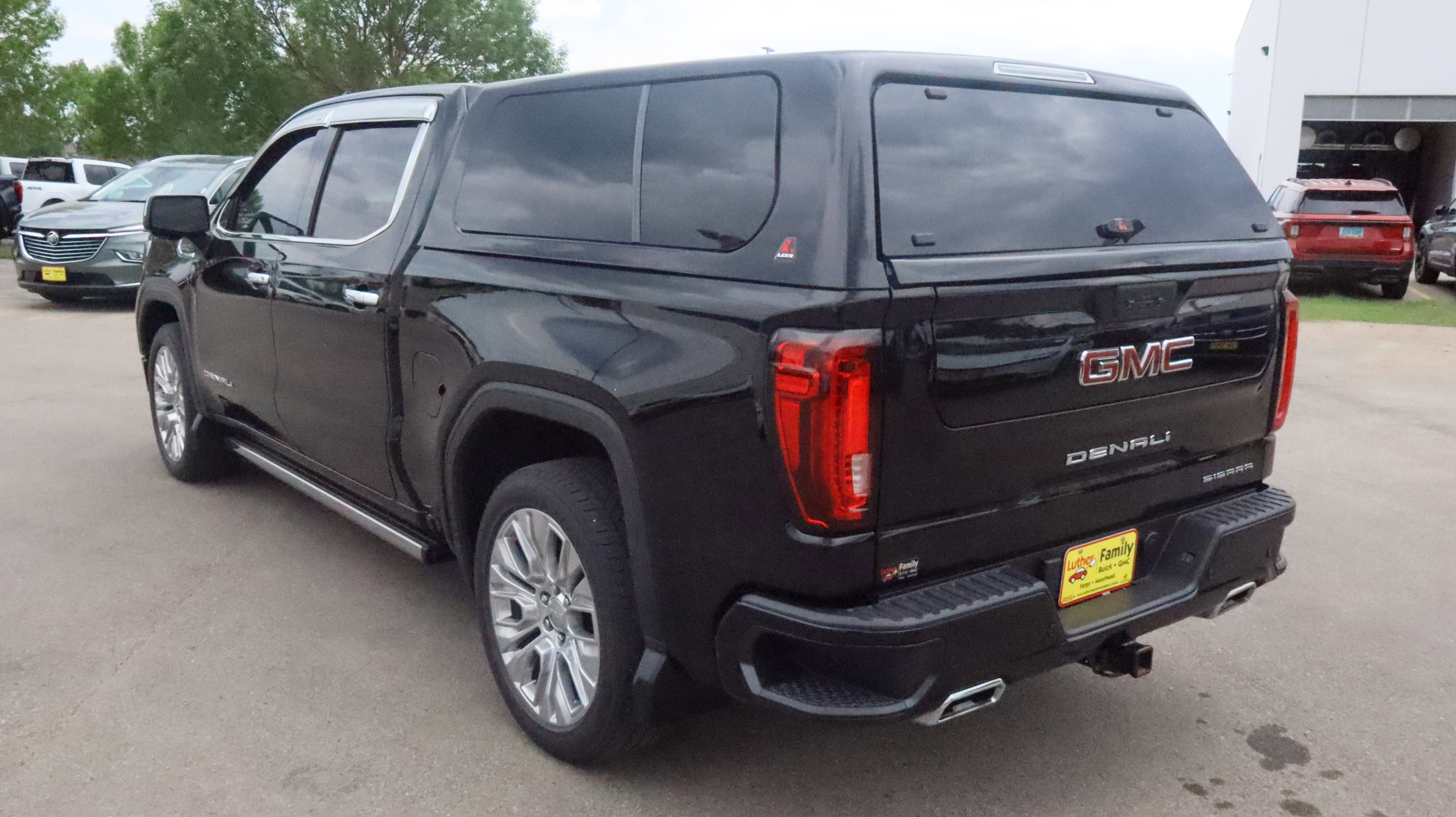 Certified 2020 GMC Sierra 1500 Denali w/ Denali Ultimate Package AWD/4WD image 5