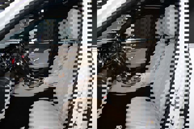 Used 2018 Mercedes-Benz E 300 4MATIC w/ Premium 1 Package image 16