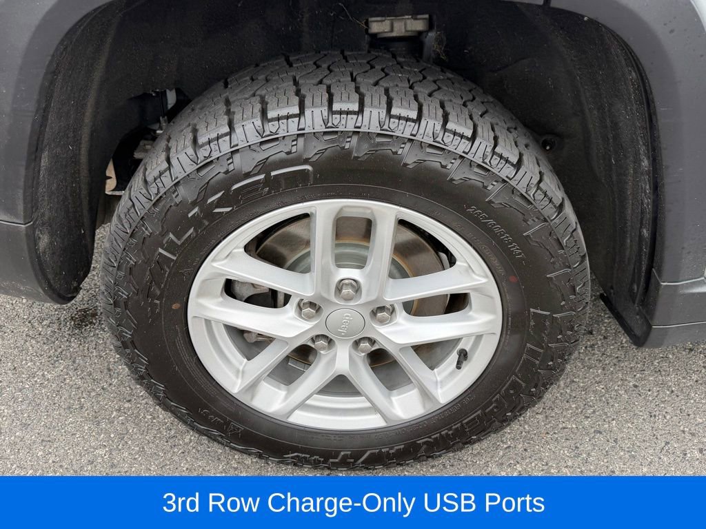 Certified 2021 Jeep Grand Cherokee L Laredo w/ Luxury Tech Group I AWD/4WD image 15