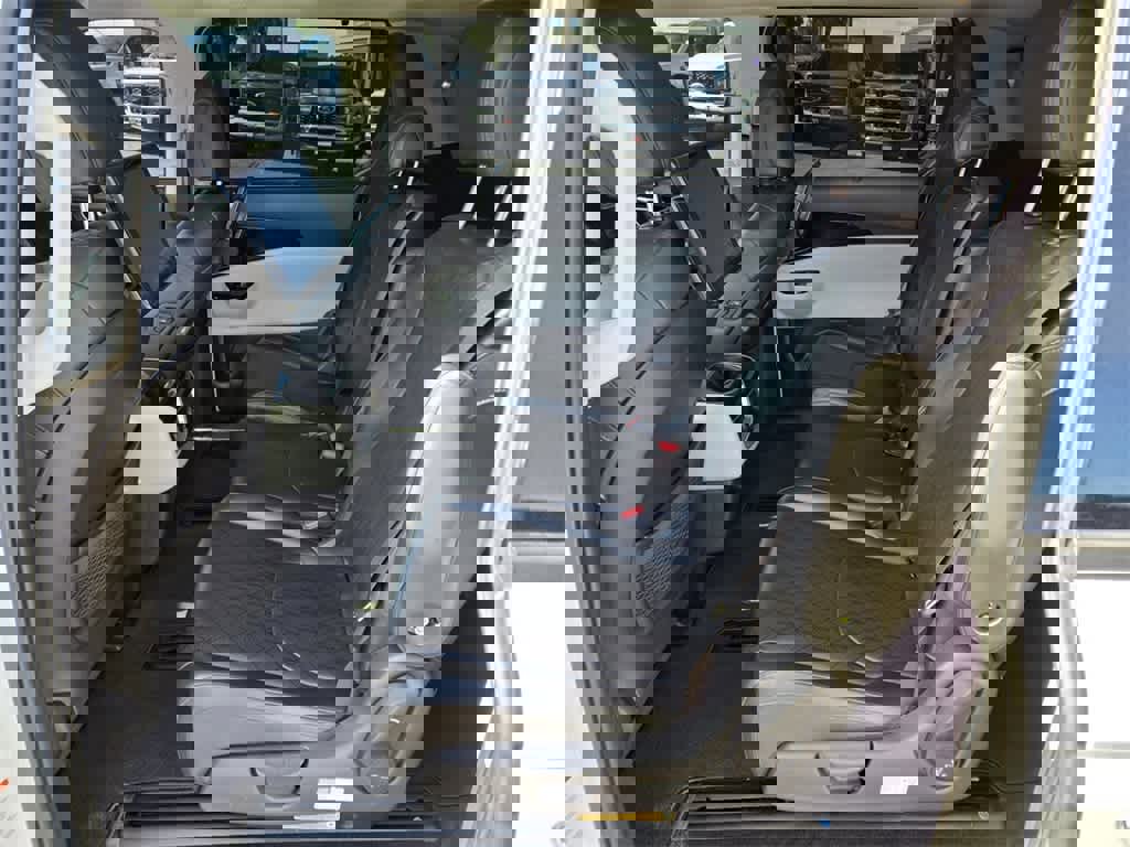 Used 2022 Kia Carnival SX image 11