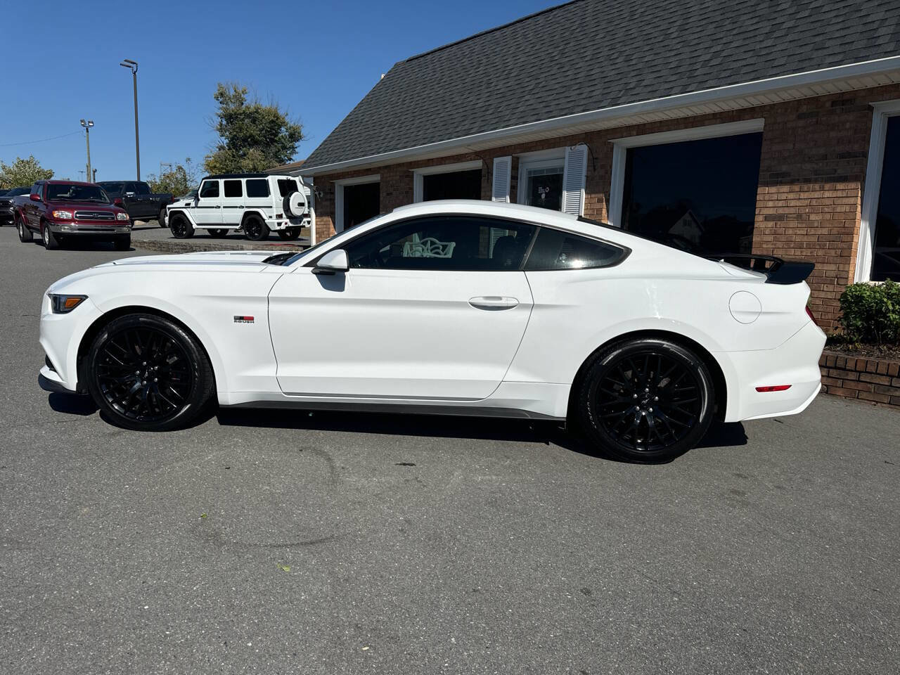 Used 2017 Ford Mustang GT w/ GT Performance Package image 17