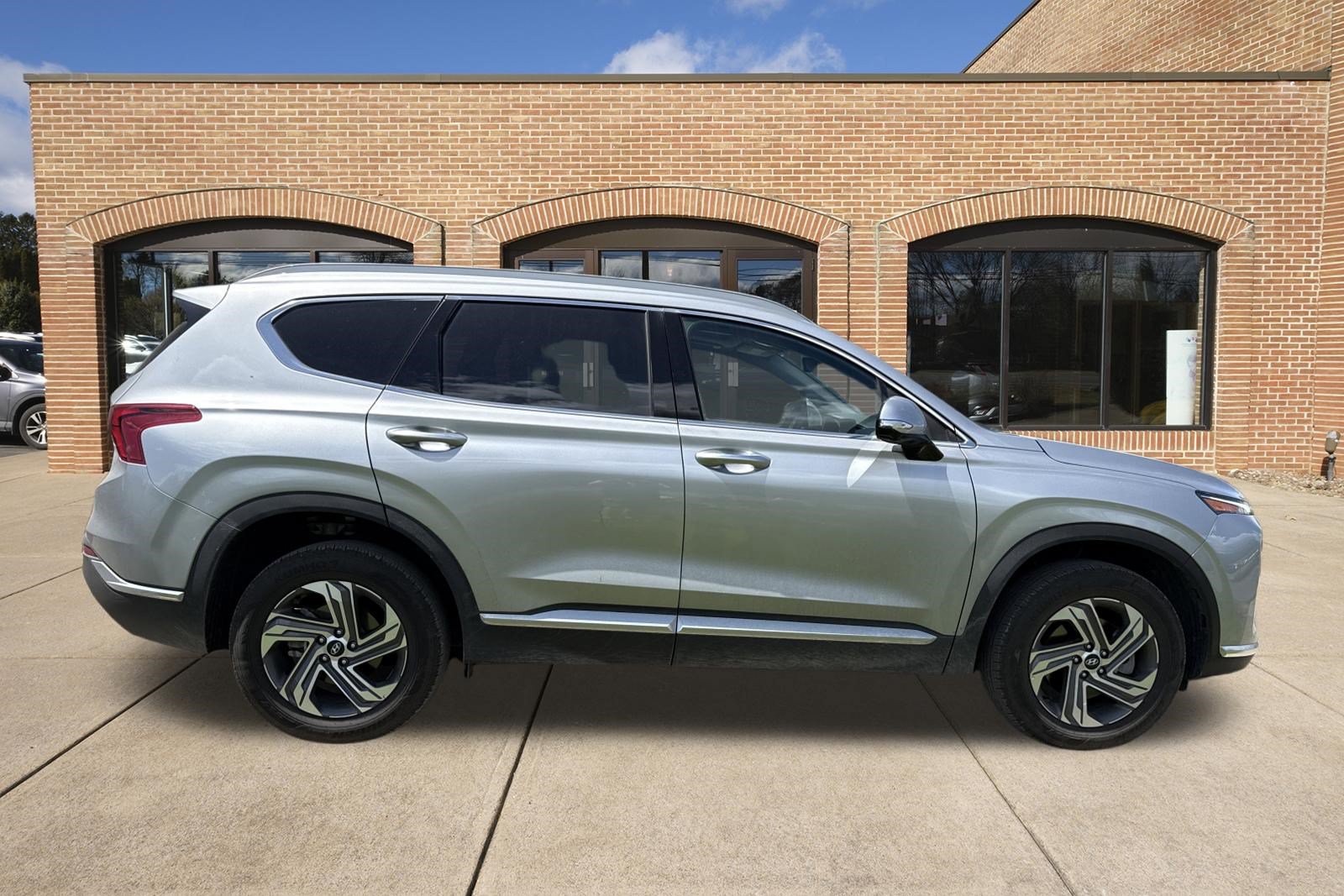 Used 2023 Hyundai Santa Fe SEL w/ Premium Package AWD/4WD video 2
