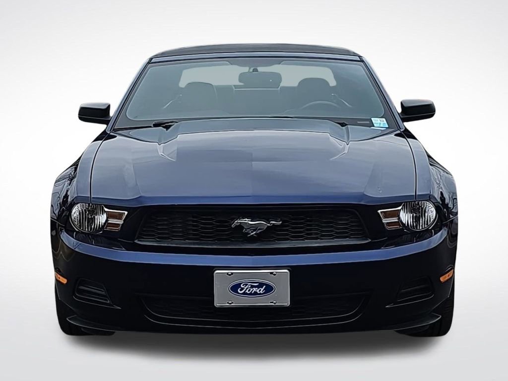 Used 2010 Ford Mustang Convertible video 2