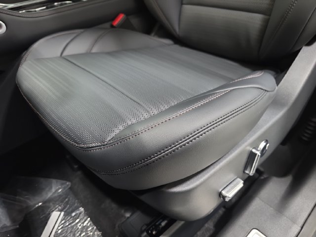 New 2026 Lincoln Nautilus Reserve AWD/4WD image 25