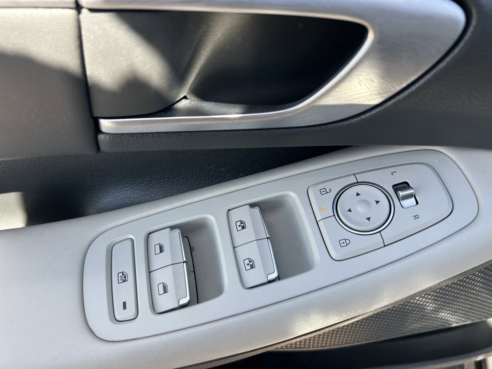 Used 2024 Hyundai Sonata SEL w/ Convenience Package image 29