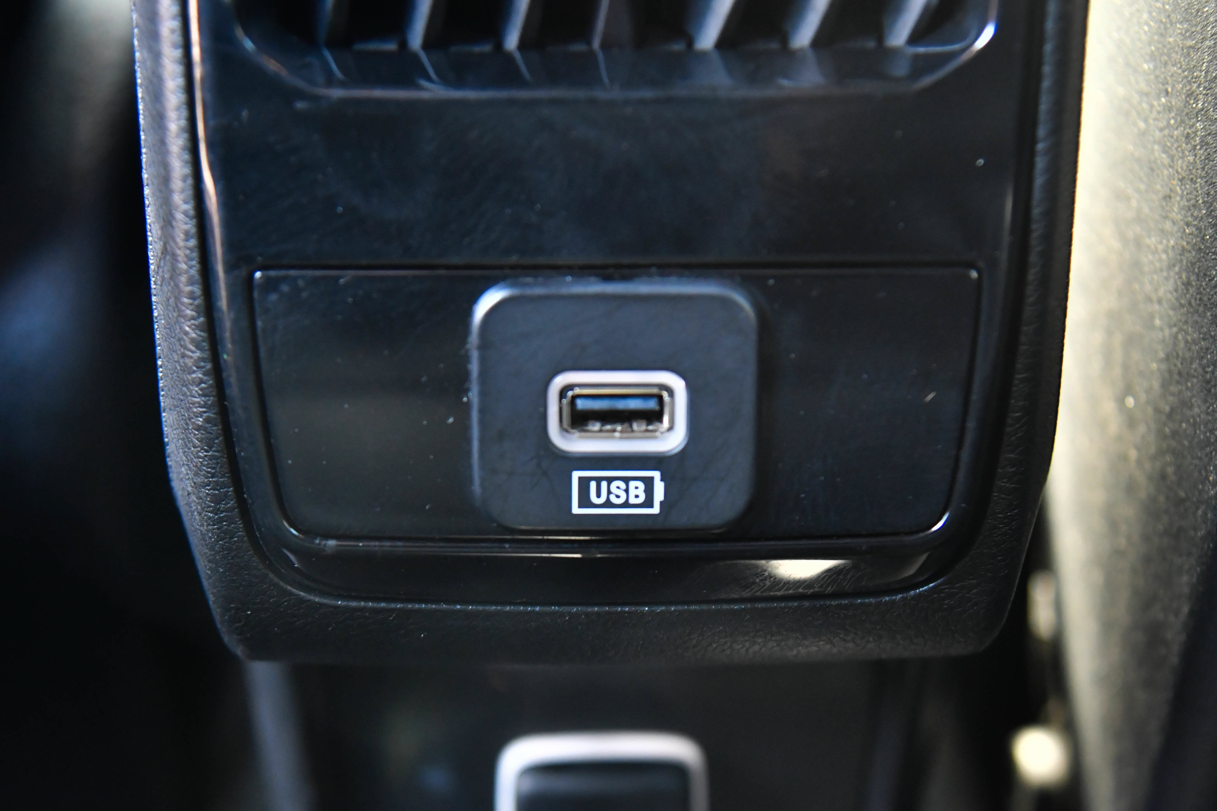 Used 2025 Jeep Compass Limited AWD/4WD image 42