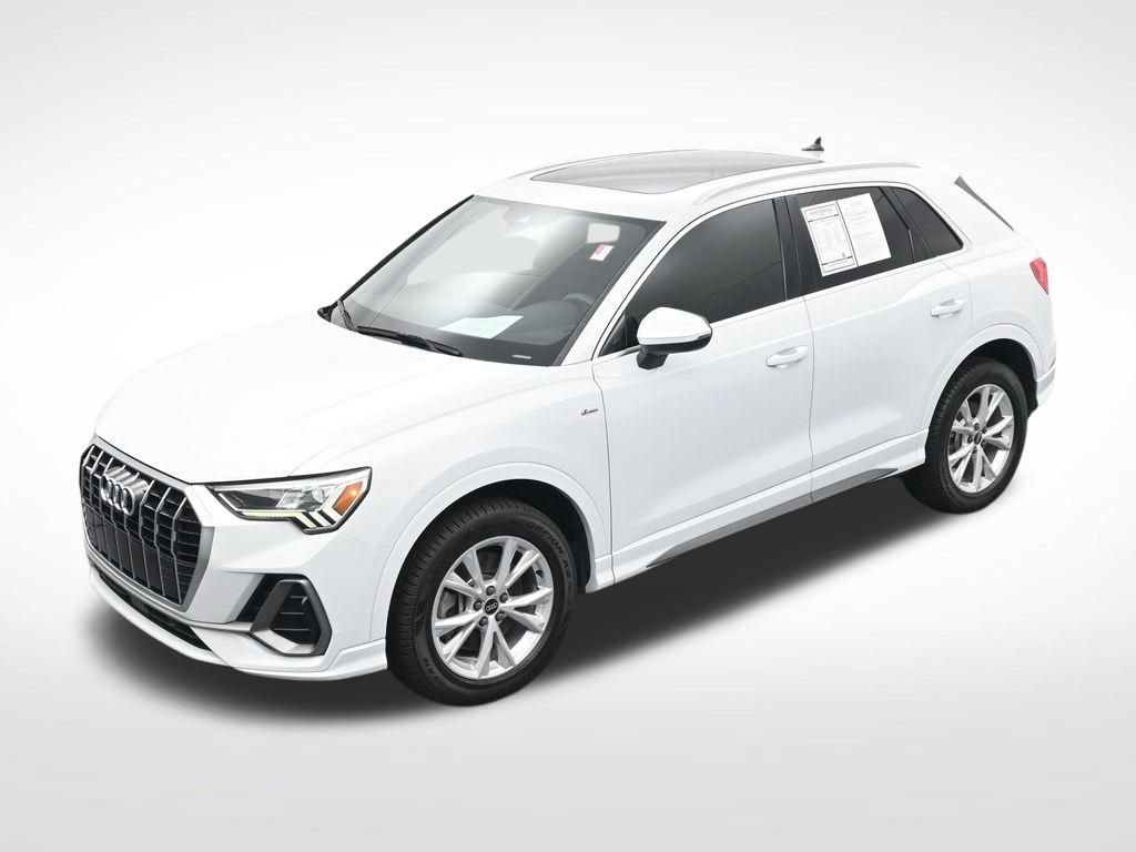 Used 2022 Audi Q3 2.0T Premium Plus w/ Premium Plus Package AWD/4WD image 23