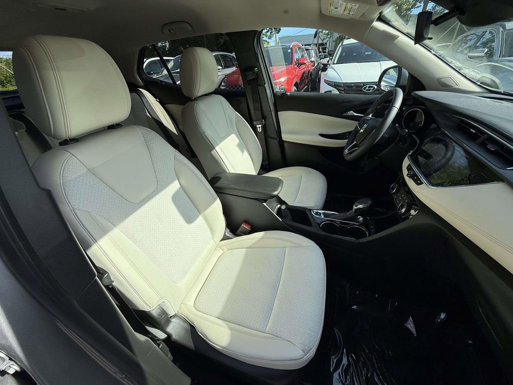 Used 2023 Buick Encore GX Preferred w/ Cold Weather Comfort Package FWD image 9