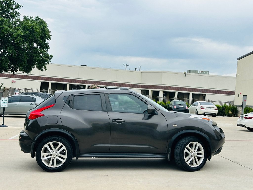 Used 2013 Nissan Juke SV FWD image 11