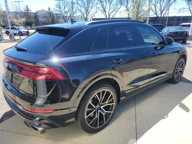 Used 2022 Audi SQ8 Prestige w/ Prestige Package image 11