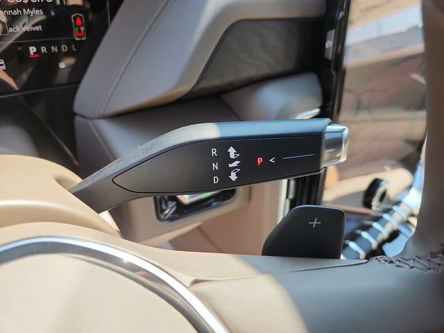 New 2026 GMC Yukon XL Denali w/ Denali Reserve Package AWD/4WD image 11