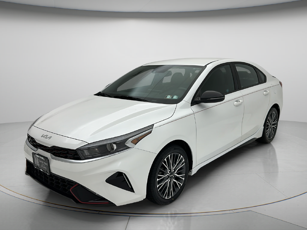Used 2023 Kia Forte GT-Line FWD image 3