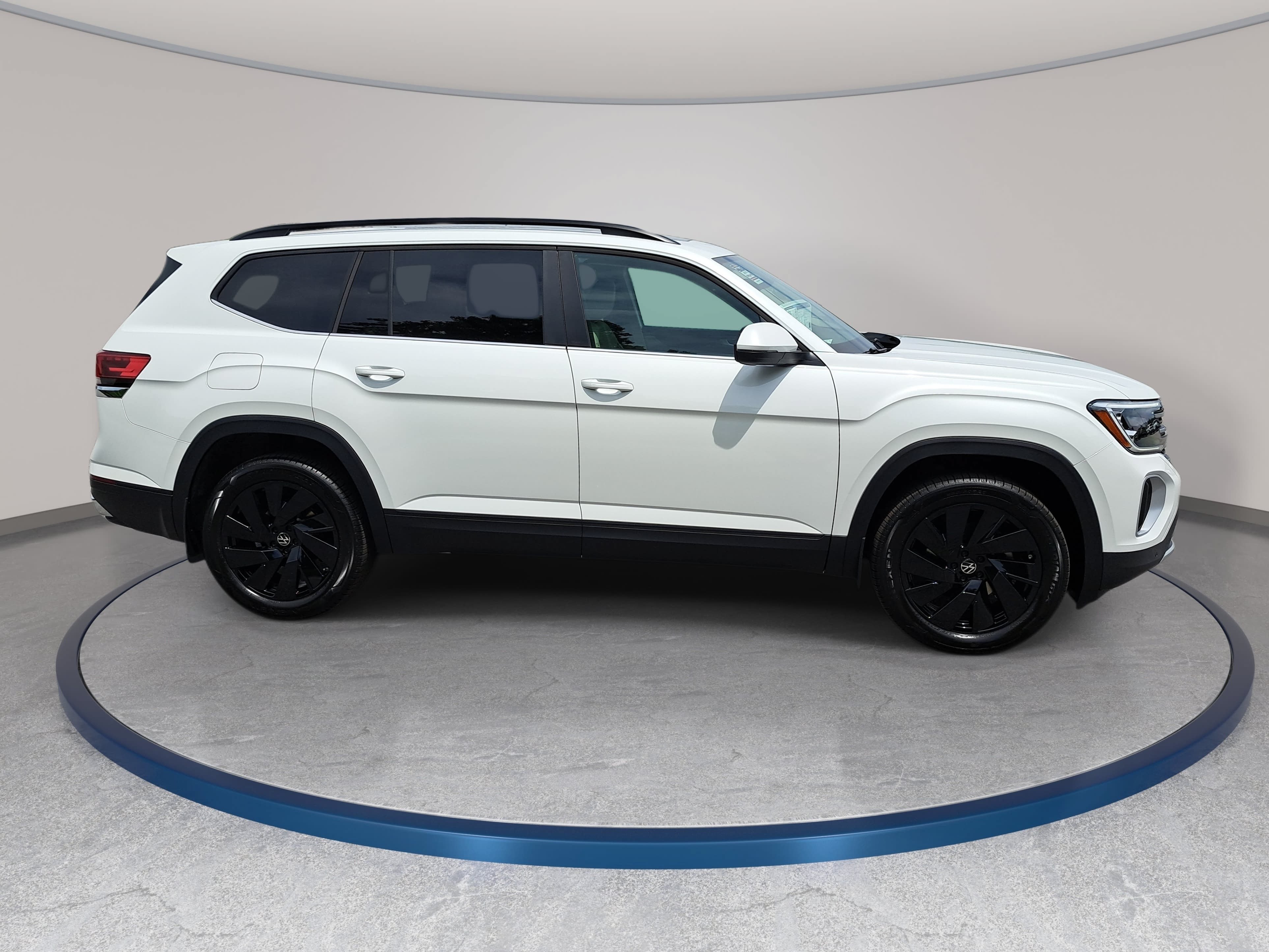 New 2026 Volkswagen Atlas SE FWD image 4