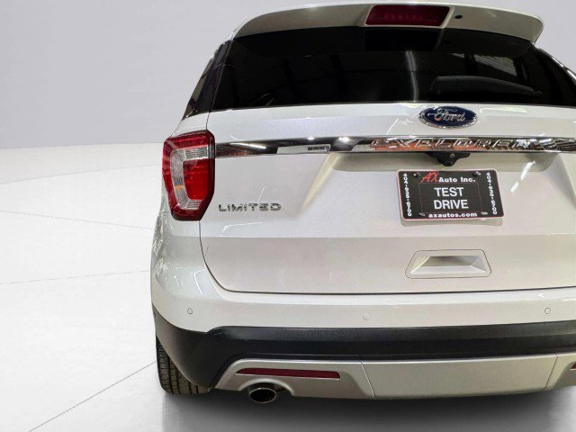 Used 2017 Ford Explorer Limited w/ Equipment Group 301A image 17