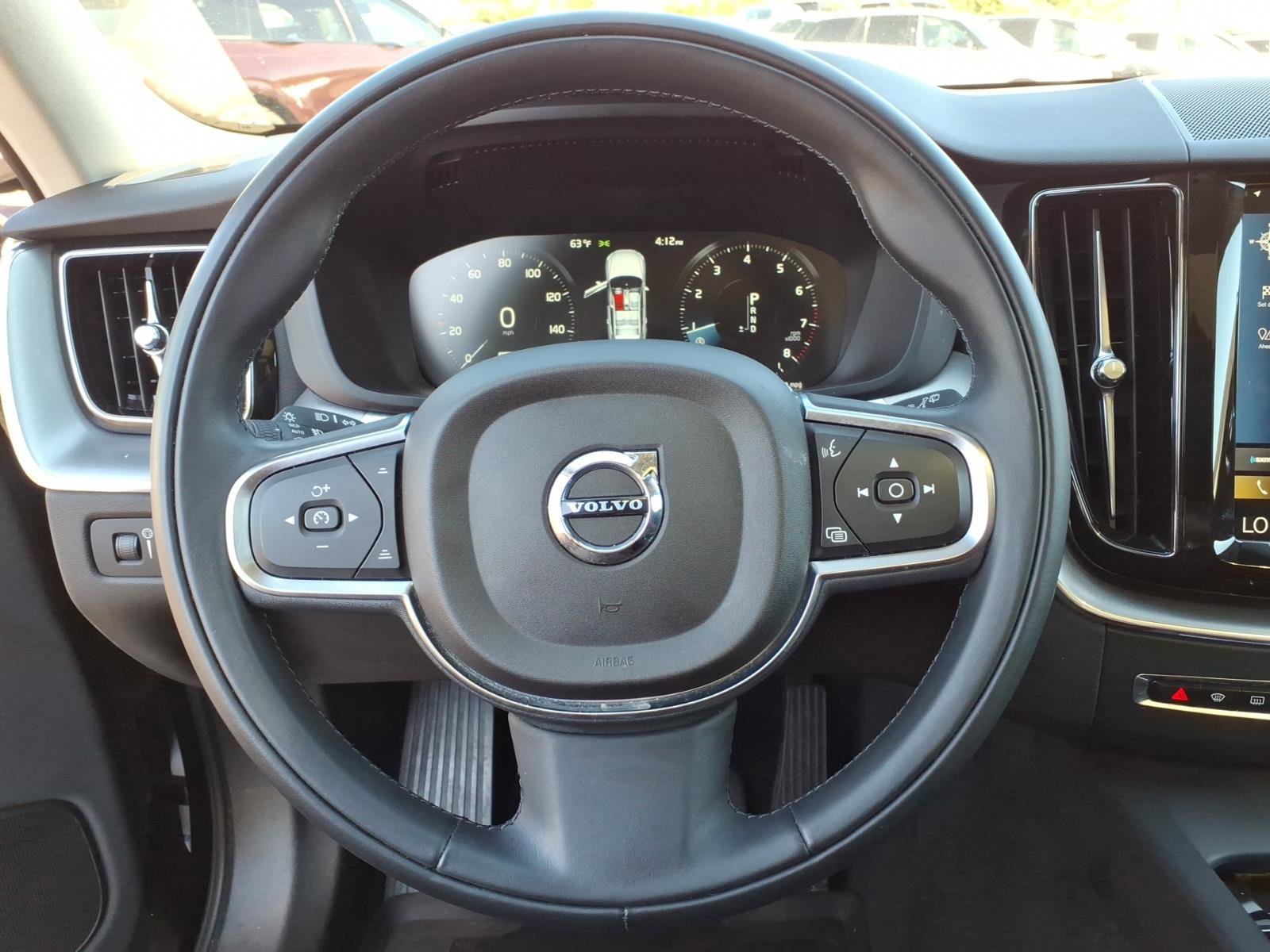 Used 2019 Volvo XC60 T5 Momentum w/ Protection Package Premier image 17