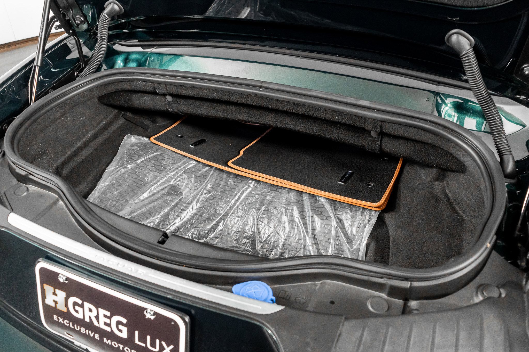 Used 2023 Jaguar F-TYPE R image 51