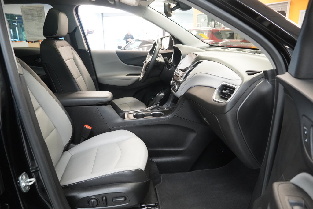 Used 2020 Chevrolet Equinox Premier AWD/4WD image 38