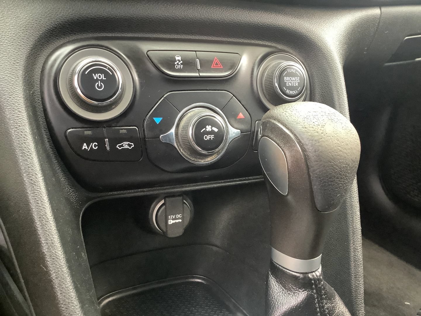 Used 2015 Dodge Dart SXT FWD image 28