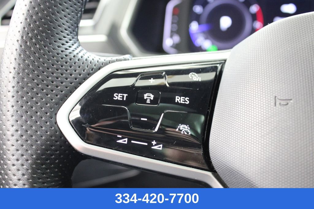 Used 2022 Volkswagen Tiguan SEL R-Line image 26