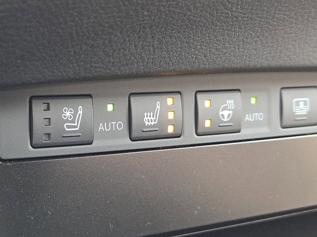 New 2025 Lexus ES 350 350 Luxury image 9