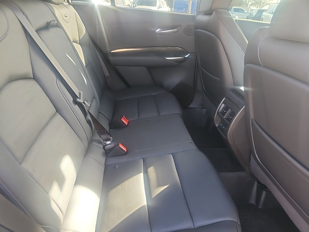 Used 2025 Cadillac XT4 Sport image 7