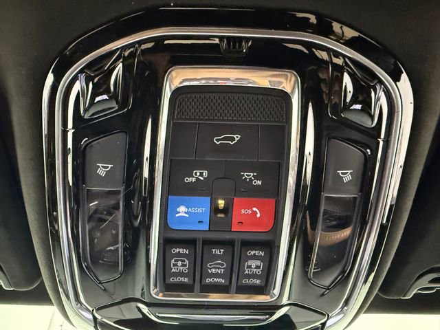 Used 2022 Jeep Grand Wagoneer Series III w/ Rear Seat Video Group 1 AWD/4WD image 20
