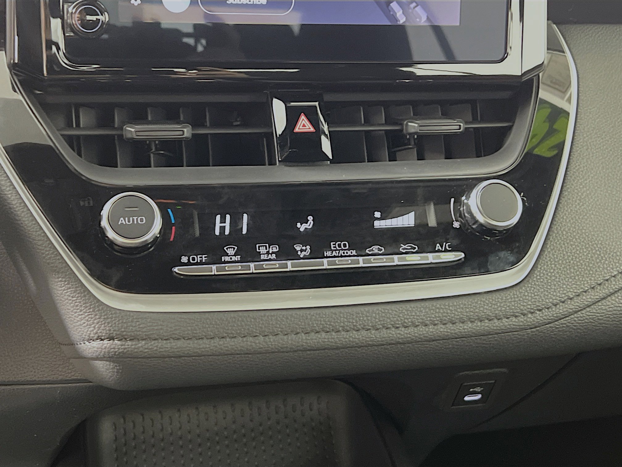 Used 2024 Toyota Corolla SE image 26