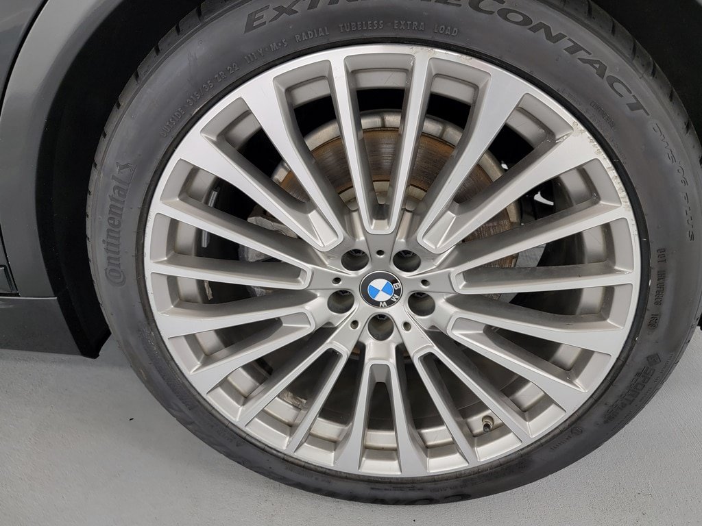 Used 2019 BMW X7 xDrive50i w/ Premium Package AWD/4WD image 11