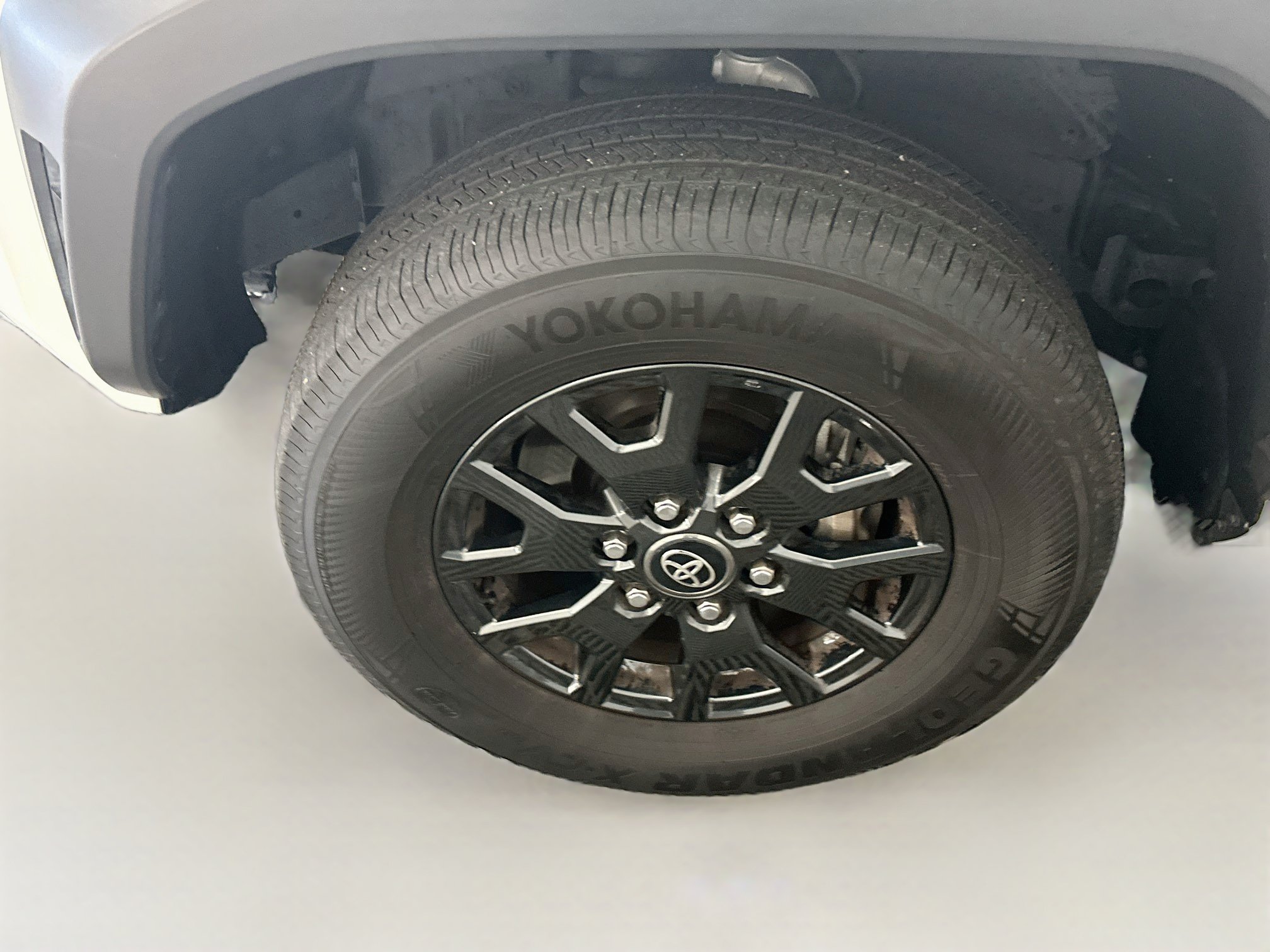 Used 2025 Toyota 4Runner SR5 AWD/4WD image 11